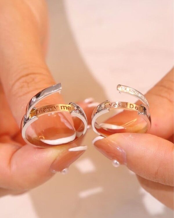 ENGAGEMENT RINGS